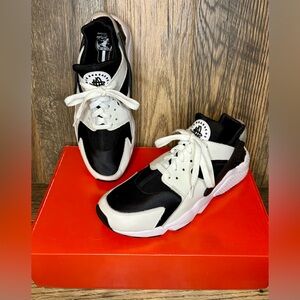 Nike Air Huarache OG Orca Sneakers Men’s Size 9.5 DD1068-001 EXCELLENT w/BOX!